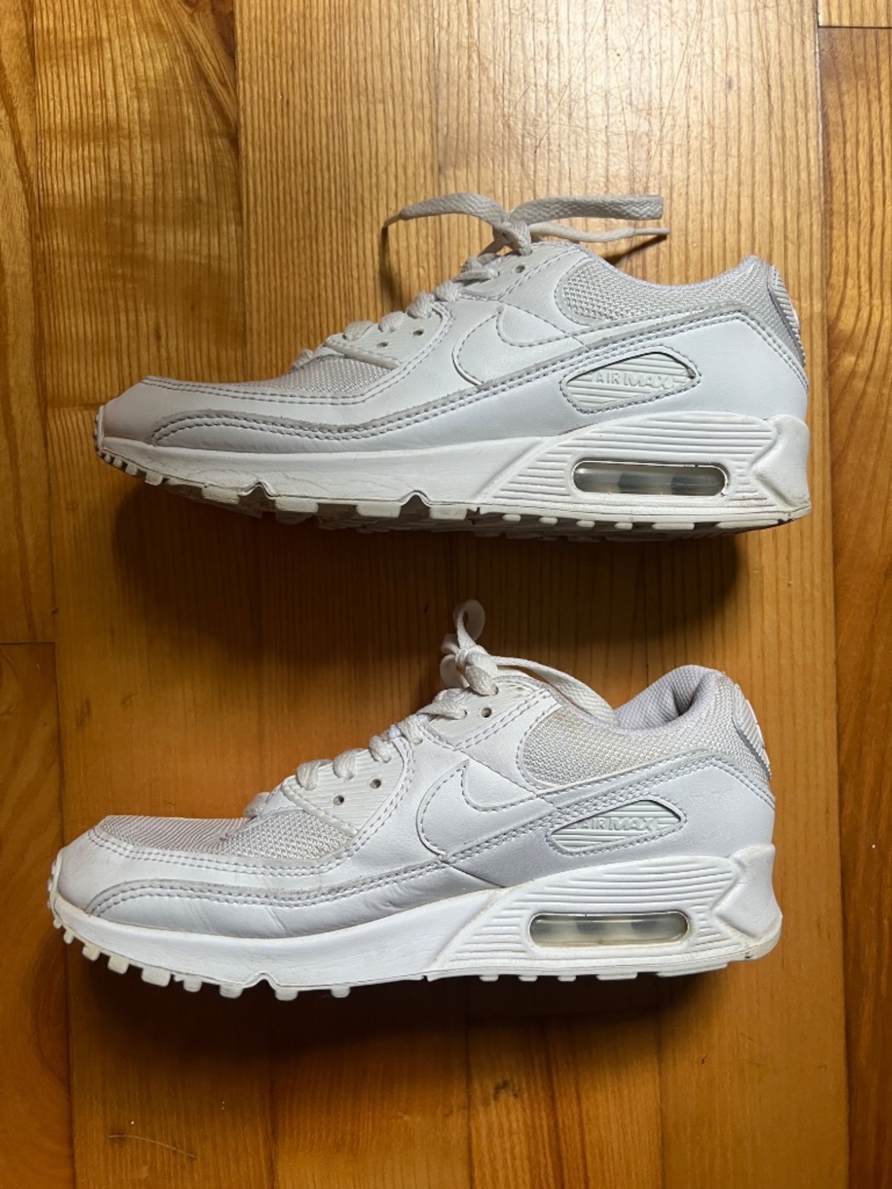 White Nike Air Max Sneakers Shoes | Women’s 8 - Picture 5 of 7